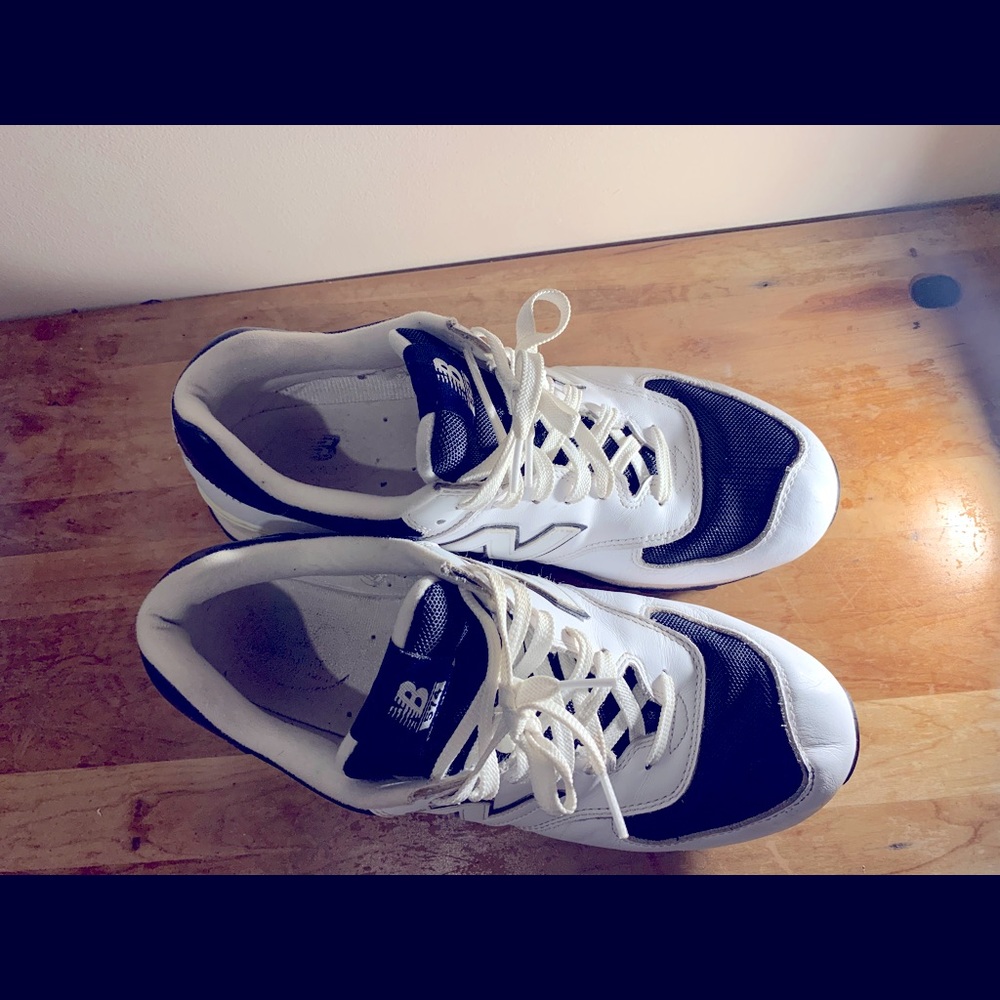 old school men’s New Balances